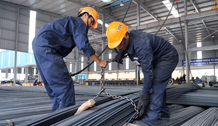 Giá thép trong nước tiếp tục giảm