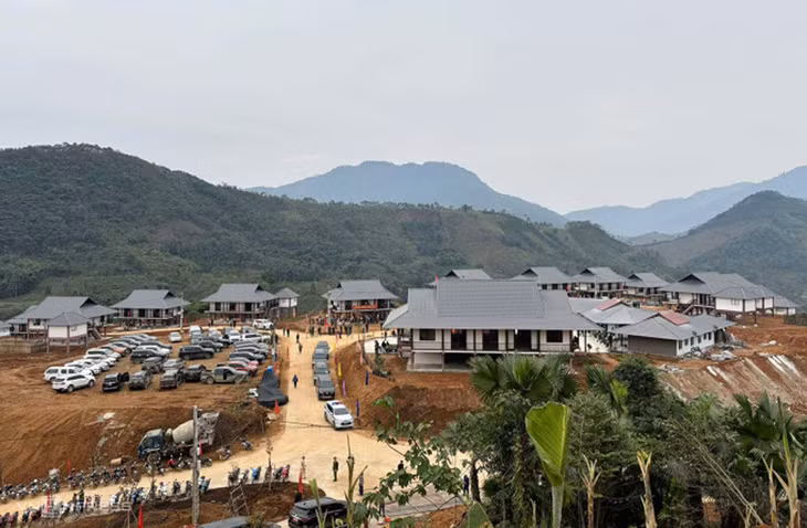 Khu tái định cư Làng Nủ nhìn từ trên cao
