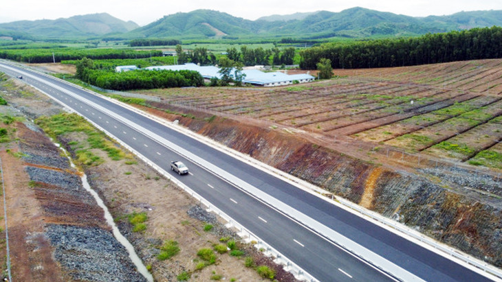Một đoạn cao tốc Vân Phong - Nha Trang qua xã Diên Xuân, huyện Diên Khánh Một đoạn cao tốc Vân Phong - Nha Trang qua xã Diên Xuân, huyện Diên Khánh