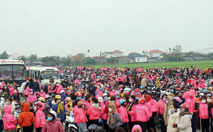 Cuộc ngừng việc tập thể của gần 5.000 công nhân Công ty TNHH Viet Glory yêu cầu tăng lương cơ bản, bổ sung phụ cấp thâm niên diễn ra từ ngày 7/2