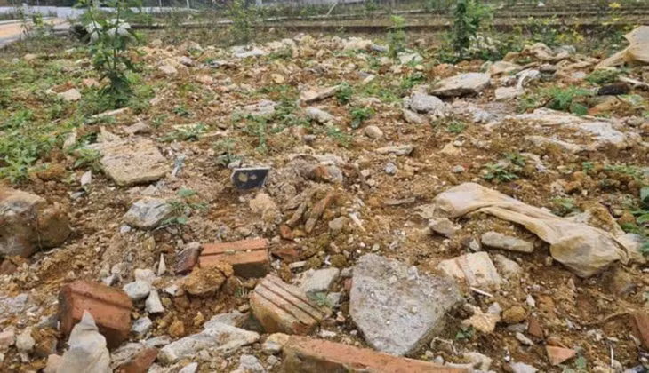 Theo ghi nhận, dù mỗi lô đất có giá tiền tỷ nhưng tất cả 108 lô đất Bãi Dài này đều chưa có hoạt động xây dựng nhà ở