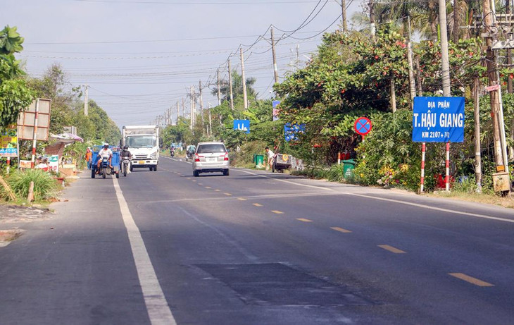 Đoạn Quốc lộ 1A qua TP. Ngã Bảy, tỉnh Hậu Giang nhỏ hẹp, xuống cấp