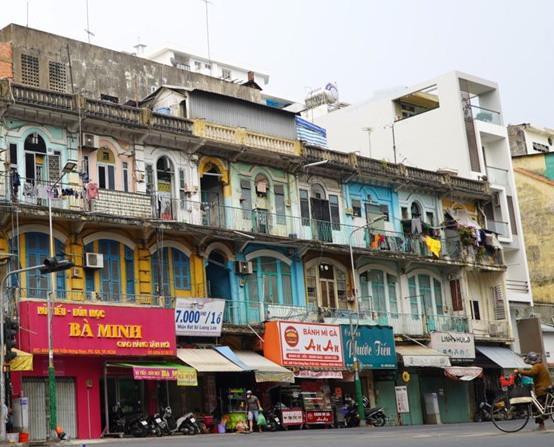 Chung cư 440 Trần Hưng Đạo, Quận 5, TP.HCM được đánh giá là chung cư cấp D, có thể sập bất cứ lúc nào.