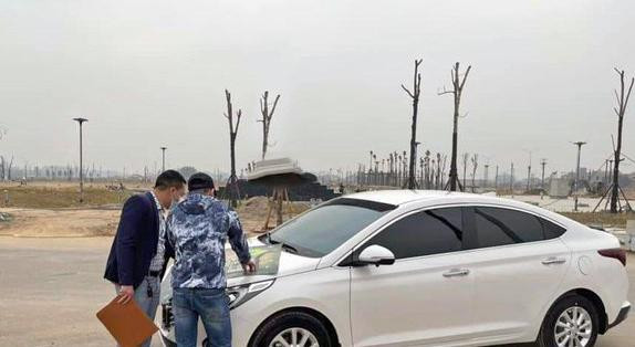 Một số chủ đầu tư bát nháo, tổ chức huy động vốn, tổ chức hội nghị, phát tờ rơi thổi phồng để quảng cáo, rao bán BĐS trên địa bàn tỉnh Quảng Bình khi chưa đủ điều kiện. Ảnh: minh họa. Một số chủ đầu tư bát nháo, tổ chức huy động vốn, tổ chức hội nghị, phát tờ rơi thổi phồng để quảng cáo, rao bán BĐS trên địa bàn tỉnh Quảng Bình khi chưa đủ điều kiện. Ảnh: minh họa.