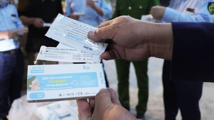 Lô kit test nhanh Covid-19 có nguồn gốc từ nước ngoài, không có hoá đơn chứng từ bị thu giữ