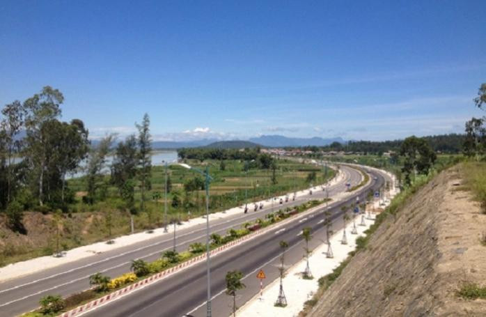 Dự án đường Dung Quất – Sa Huỳnh giai đoạn 2B với tổng vốn 900 tỷ đồng.