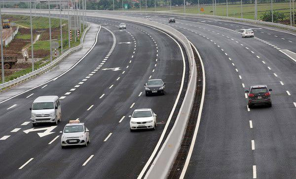 Đường cao tốc Hà Nội - Hải Phòng.