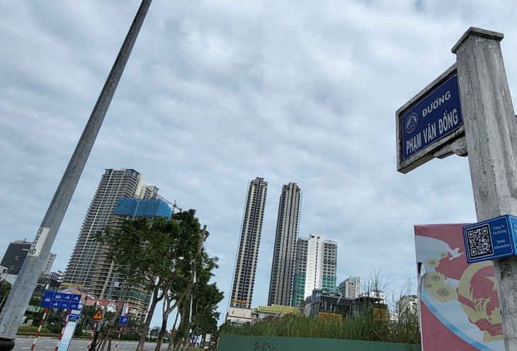 Dự án Tháp CT1&amp;CT2 - Da Nang Times Square do Công ty CP Kim Long Nam làm chủ đầu tư (bên phải) và Dự án Tổ hợp Ánh Dương - Soleil (bên trái) của Công ty CP PPC An Thịnh Đà Nẵng là những công trình trong diện thanh tra lần này