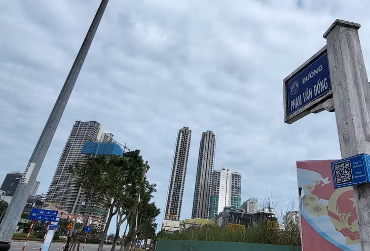 Dự án Tháp CT1&amp;CT2 - Da Nang Times Square do Công ty CP Kim Long Nam làm chủ đầu tư (bên phải) và Dự án Tổ hợp Ánh Dương - Soleil (bên trái) của Công ty CP PPC An Thịnh Đà Nẵng là những công trình trong diện thanh tra lần này