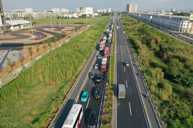 Cao tốc TP.HCM - Long Thành đoạn gần nút giao An Phú, TP. Thủ Đức Cao tốc TP.HCM - Long Thành đoạn gần nút giao An Phú, TP. Thủ Đức