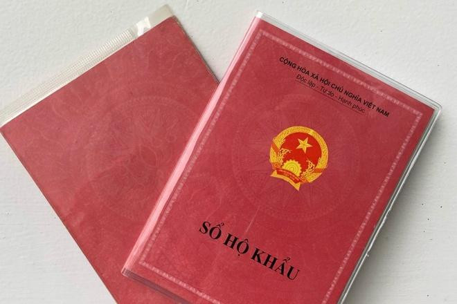 1/7 là thời điểm không cấp mới sổ hộ khẩu và sổ tạm trú nhưng không phải là thời điểm bãi bỏ hoàn toàn hai loại giấy tờ này. Ảnh minh họa.