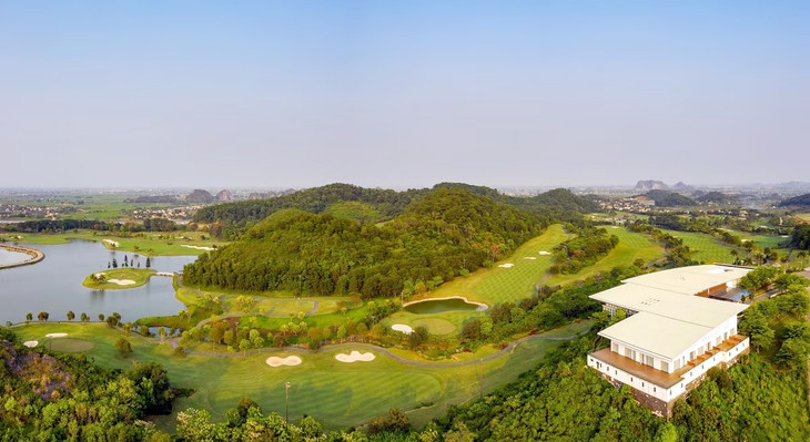 Trung tâm liên hợp du lịch và thể thao sân golf 54 lỗ hồ Yên Thắng, Ninh Bình