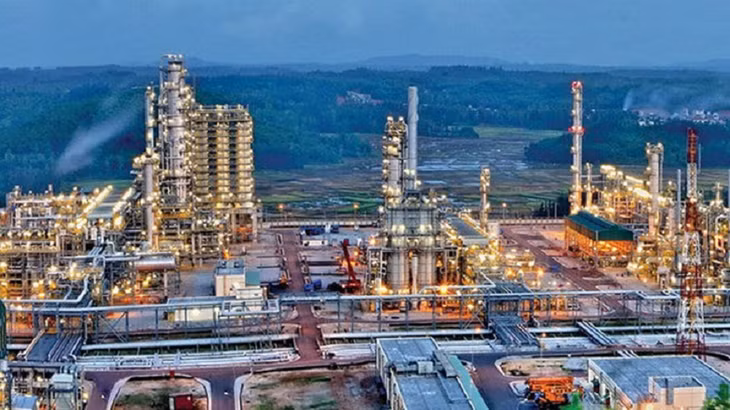 Một góc Nhà máy Lọc dầu Dung Quất