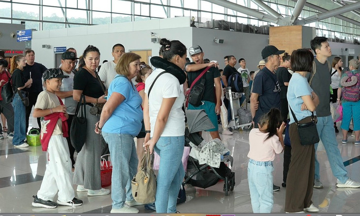 Đoàn khách Đài Loan của công ty We Love Tour làm thủ tục trở về Đài Bắc sáng 14/2 Đoàn khách Đài Loan của công ty We Love Tour làm thủ tục trở về Đài Bắc sáng 14/2