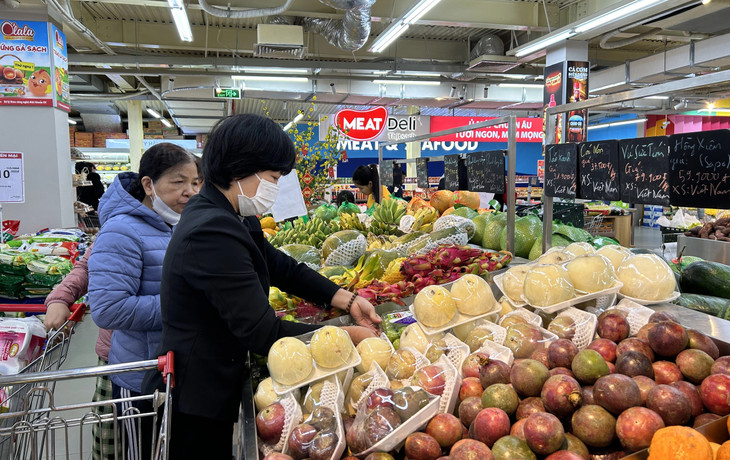 Nhiều điểm bán lẻ ở TP.HCM đồng loạt mở cửa phục vụ vào Mùng 2 Tết Nhiều điểm bán lẻ ở TP.HCM đồng loạt mở cửa phục vụ vào Mùng 2 Tết