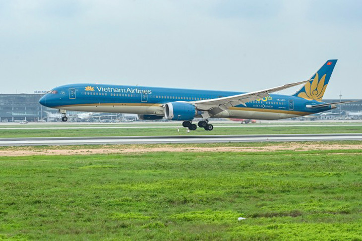 Máy bay Vietnam Airlines tại Nội Bài Máy bay Vietnam Airlines tại Nội Bài