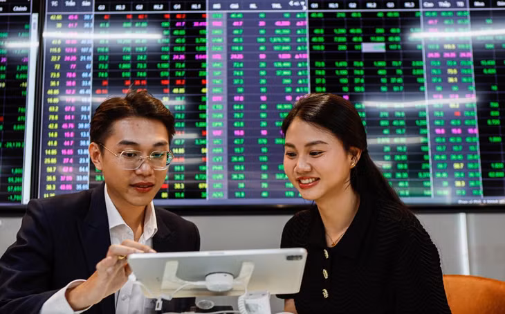 Chứng khoán tăng mạnh trong ngày đầu vận hành hệ thống KRX