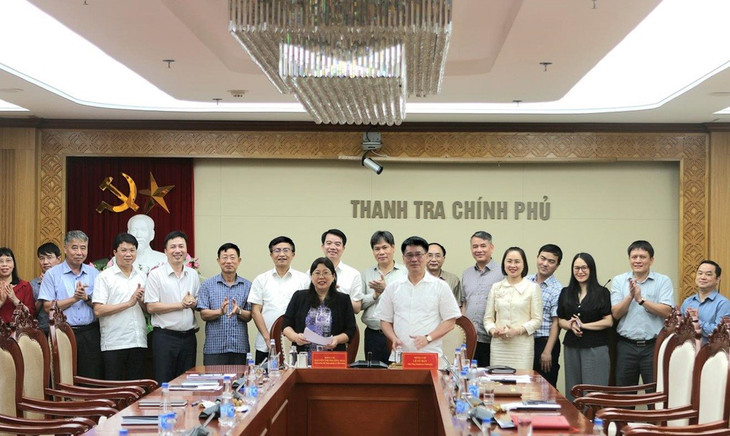 Thanh tra Chính phủ tiếp nhận Thanh tra Bộ Nông nghiệp và Môi trường ngày 7/5 Thanh tra Chính phủ tiếp nhận Thanh tra Bộ Nông nghiệp và Môi trường ngày 7/5