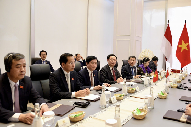 Chủ tịch Quốc hội Vương Đình Huệ đề nghị Indonesia mở cửa thị trường cho các mặt hàng nông sản Việt Nam, nhất là thực phẩm Halal và trái cây (như vải, nhãn…)