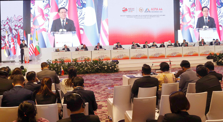 Toàn cảnh Phiên họp toàn thể thứ nhất Đại hội đồng AIPA-44