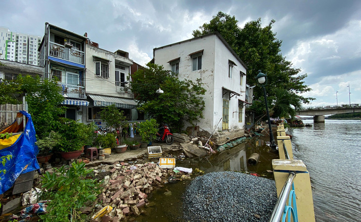 Đoạn kè bị sụt lún ở Thanh Đa cách đây hơn một tháng