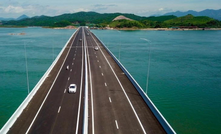 Hiện mới chỉ có đoạn tuyến Vân Đồn – Tiên Yên cơ bản hoàn thành. Trên tuyến có cầu Vân Tiên dài 1,5 km - cầu vượt biển dài nhất tỉnh Quảng Ninh với thời gian thi công chưa đầy một năm.