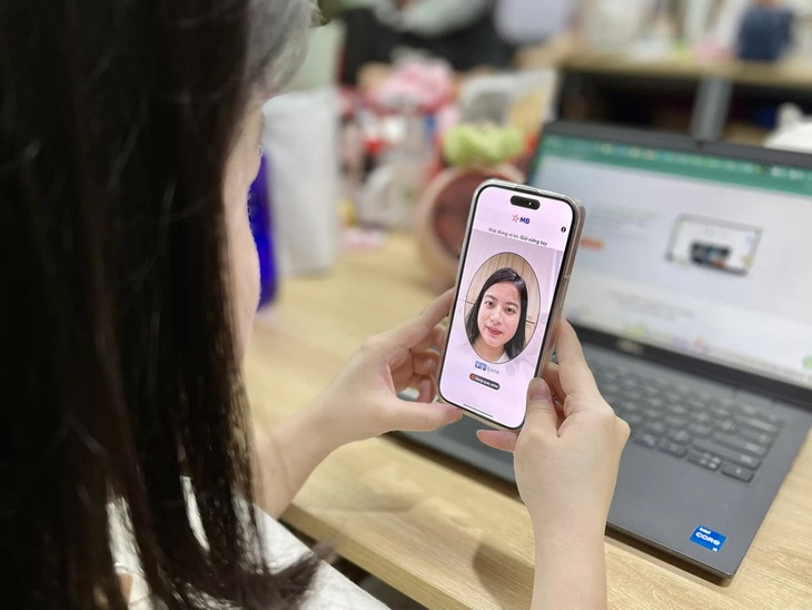 Từ đầu tháng 7 năm nay, Ngân hàng Nhà nước đã có quy định về việc xác thực sinh trắc học lần đầu. Ảnh minh họa Từ đầu tháng 7 năm nay, Ngân hàng Nhà nước đã có quy định về việc xác thực sinh trắc học lần đầu. Ảnh minh họa