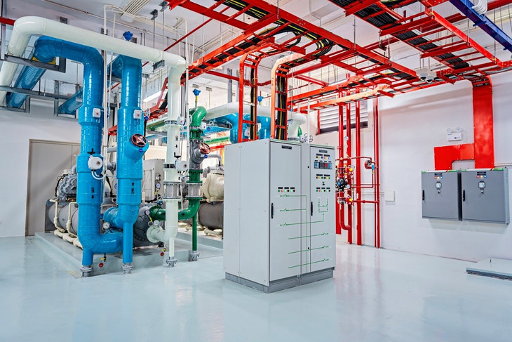 Riêng hệ thống máy phát điện dự phòng có thể vận hành liên tục không giới hạn số giờ chạy máy ở 100% tải định mức, có thể đóng tải 1 bước với 100% tải trong 10 giây theo tiêu chuẩn NFPA 110 level 1. Riêng hệ thống máy phát điện dự phòng có thể vận hành liên tục không giới hạn số giờ chạy máy ở 100% tải định mức, có thể đóng tải 1 bước với 100% tải trong 10 giây theo tiêu chuẩn NFPA 110 level 1.