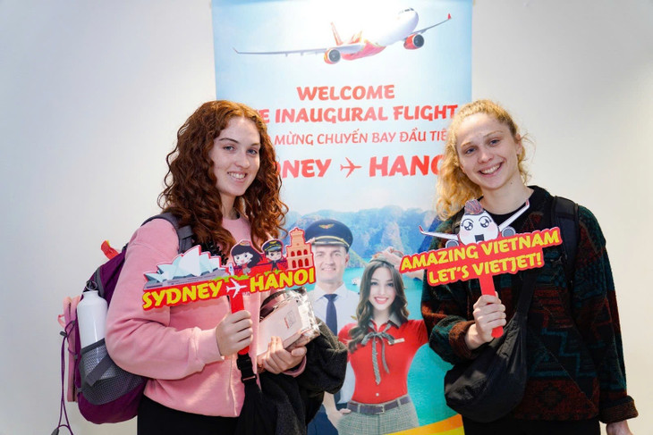 Vietjet đang khai thác hơn 149 đường bay khắp Việt Nam và quốc tế, bao gồm 38 đường bay quốc nội và 111 đường bay quốc tế Vietjet đang khai thác hơn 149 đường bay khắp Việt Nam và quốc tế, bao gồm 38 đường bay quốc nội và 111 đường bay quốc tế