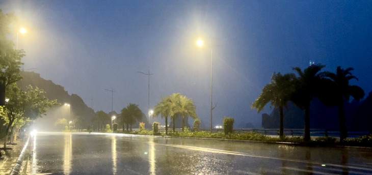 Tại TP. Hạ Long, Quảng Ninh, bão số 3 gây ra gió cấp 5, cấp 6 và mưa rải rác từ rạng sáng 7/9