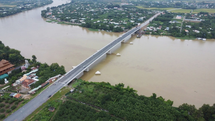 Cầu Bạch Đằng 2 bắc qua sông Đồng Nai chính thức thông xe