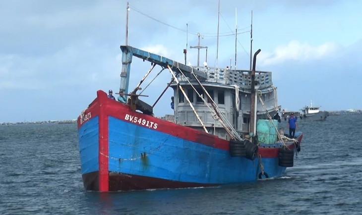 Tàu BV 5491 TS chở khoảng 30.000 lít dầu DO, nhưng không có giấy tờ chứng minh được tính hợp pháp của số dầu trên.