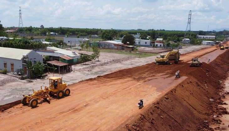 Dự án đường cao tốc Biên Hòa - Vũng Tàu đoạn qua địa bàn tỉnh Đồng Nai đang thiếu hụt nguồn đất đắp phục vụ thi công