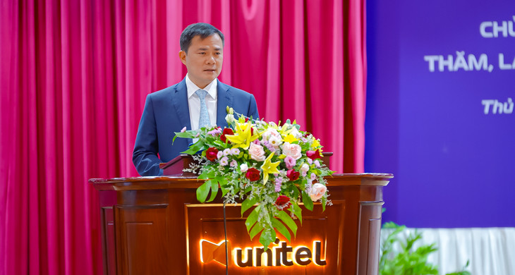 Thiếu tướng Tào Đức Thắng, Chủ tịch kiêm Tổng Giám đốc Tập đoàn Viettel phát biểu tại buổi làm việc
