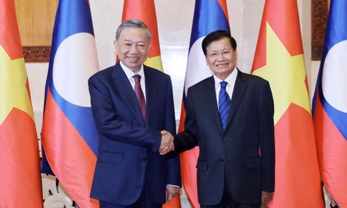 Tổng Bí thư, Chủ tịch nước Lào Thongloun Sisoulith và Chủ tịch nước Tô Lâm. Ảnh: TTXVN