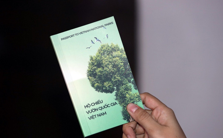Cuốn hộ chiếu vườn quốc gia bản giấy