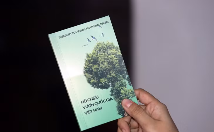 Cuốn hộ chiếu vườn quốc gia bản giấy