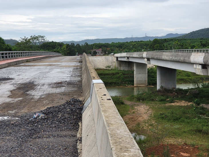 4 hạng mục cầu trên tuyến cũng đã thi công xong từ 2 năm trước