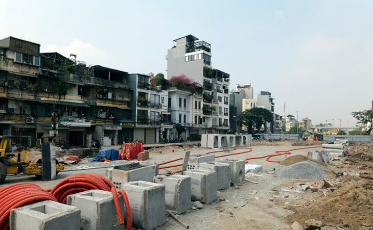 Một dự án giao thông tại quận Long Biên, Hà Nội đang được xây dựng