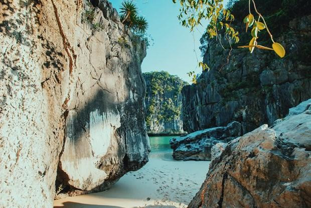 Những hòn đảo nhỏ hoang vắng đang được cân nhắc đưa vào khai thác. Ảnh: CTV/Vietnam+