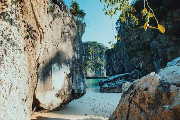 Những hòn đảo nhỏ hoang vắng đang được cân nhắc đưa vào khai thác. Ảnh: CTV/Vietnam+ Những hòn đảo nhỏ hoang vắng đang được cân nhắc đưa vào khai thác. Ảnh: CTV/Vietnam+