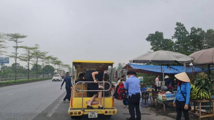 Xe điện hoạt động tại khu vực Cảng hàng không Nội Bài. Ảnh minh hoạ Xe điện hoạt động tại khu vực Cảng hàng không Nội Bài. Ảnh minh hoạ