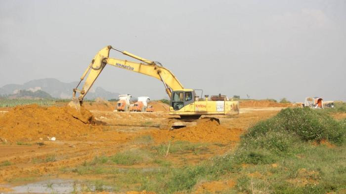 Dự kiến, trong tháng 4/2022, nguồn đất đắp phục vụ thi công cao tốc Bắc - Nam giai đoạn 1 cơ bản được giải quyết - Ảnh minh họa