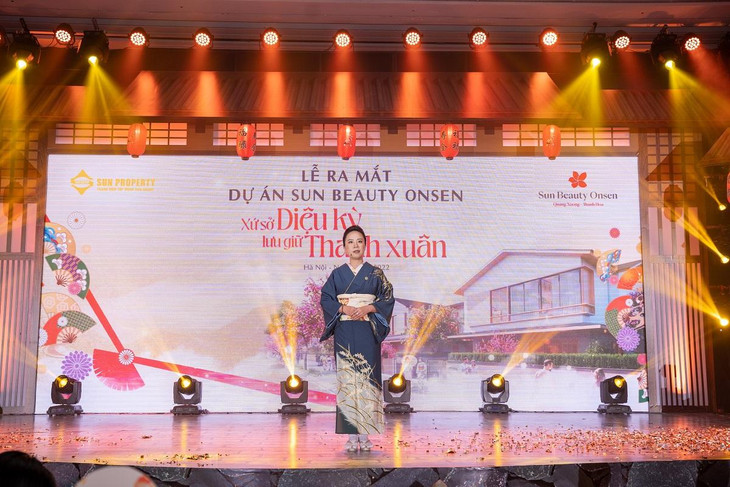Bà Nguyễn Ngọc Thúy Linh, Tổng giám đốc Sun Property giới thiệu Sun Beauty Onsen.