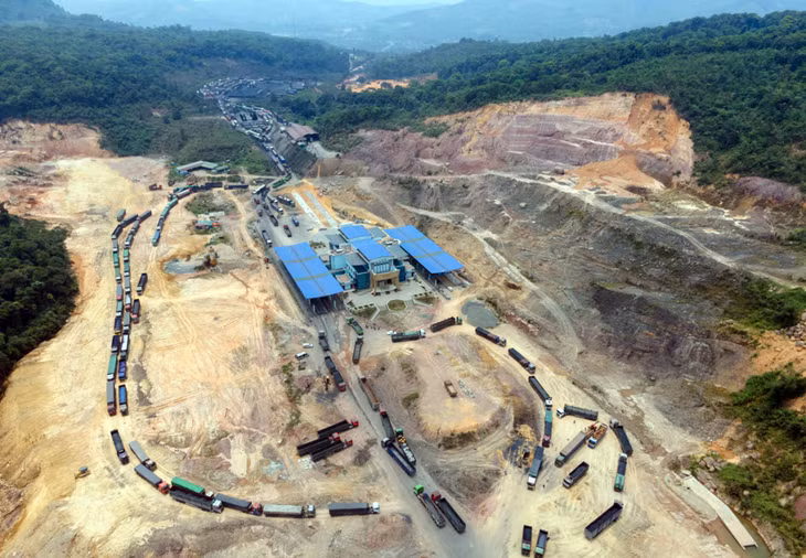 Hạ tầng tại cửa khẩu quốc tế La Lay chưa đồng bộ, thường xuyên xảy ra ùn tắc lúc cao điểm