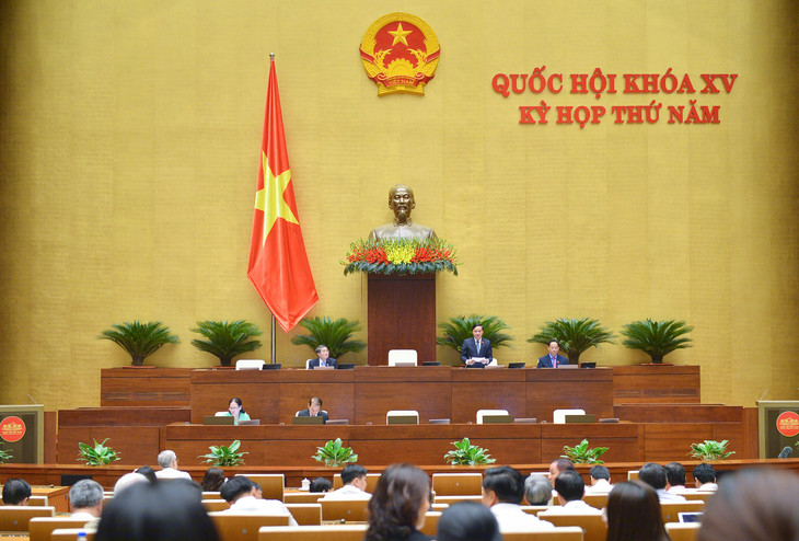 Phó Chủ tịch Quốc hội Nguyễn Khắc Định điều hành phiên họp