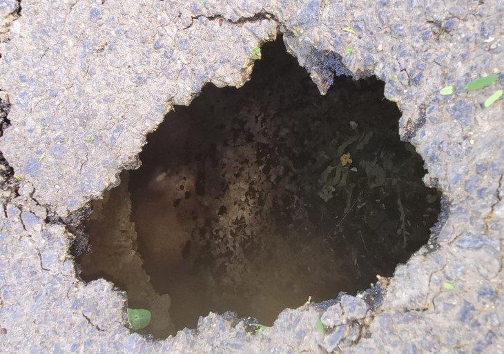 "Hố tử thần" xuất hiện ở Quốc lộ 1 "Hố tử thần" xuất hiện ở Quốc lộ 1