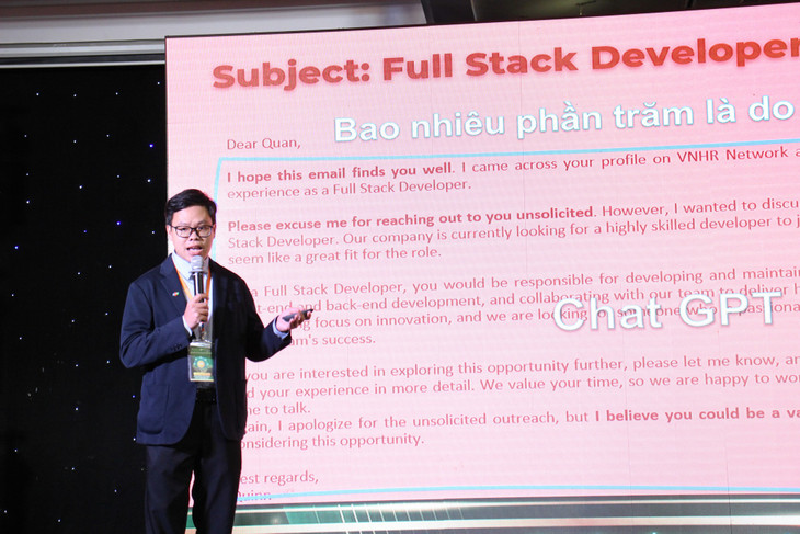 Ông Nguyễn Đức Minh Quân, Giám đốc Trung tâm Giải pháp thông minh, FPT IS đã có bài chia sẻ tại sự kiện.