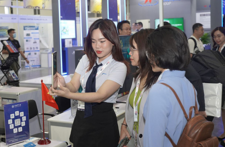 VNPT Face ID gây ấn tượng tại Asia Tech X Singapore 2023