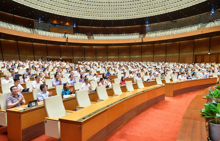 Các đại biểu tham gia phiên chất vấn